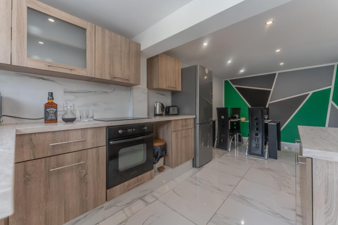 Sant Central Deluxe Apartments Ayia Napa Exteriör bild