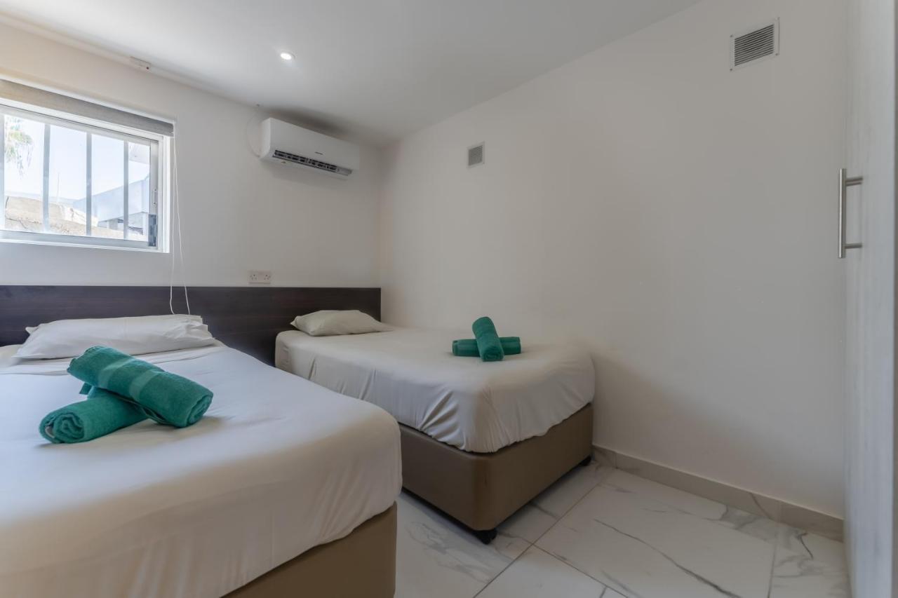 Sant Central Deluxe Apartments Ayia Napa Exteriör bild