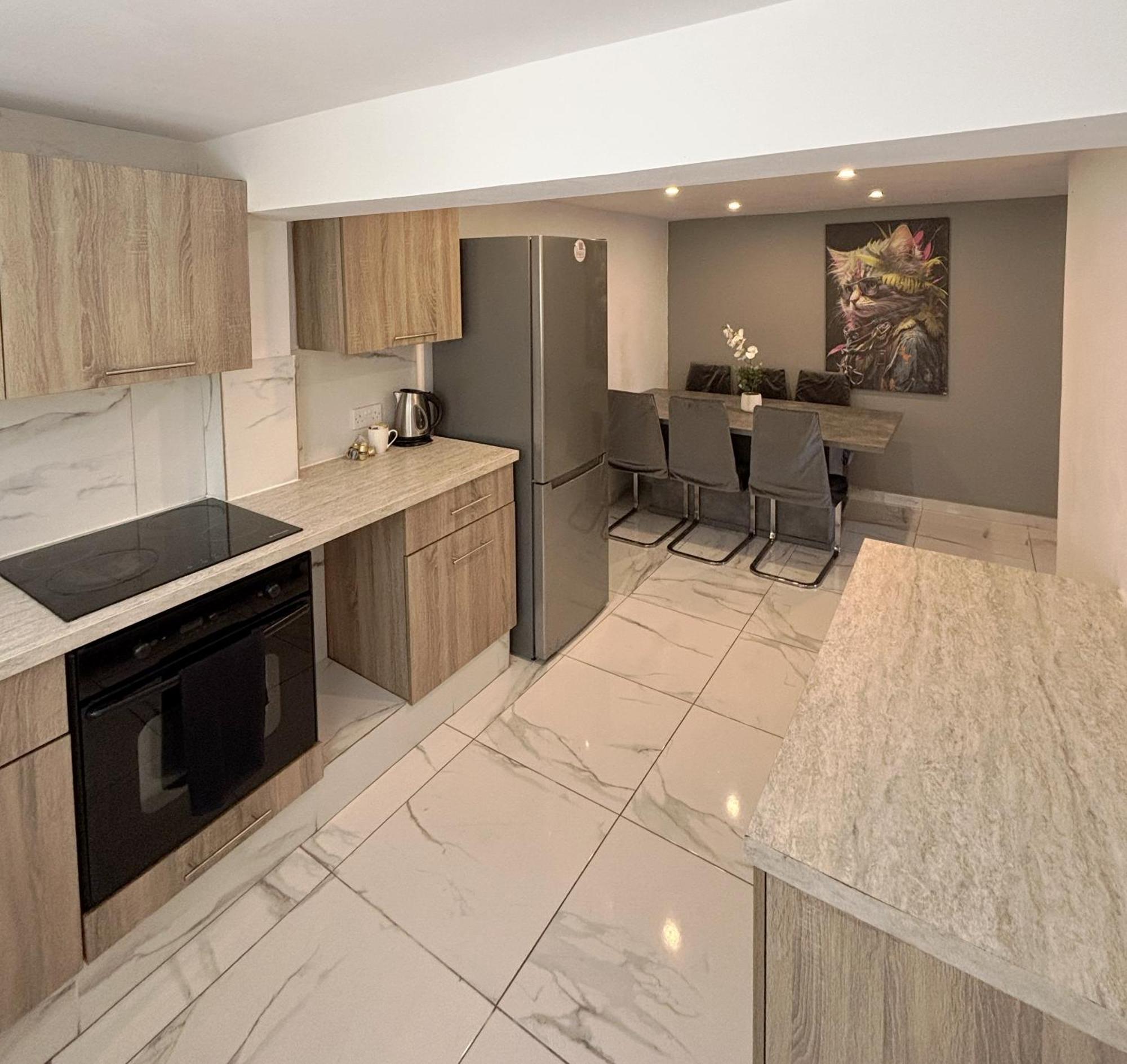 Sant Central Deluxe Apartments Ayia Napa Exteriör bild